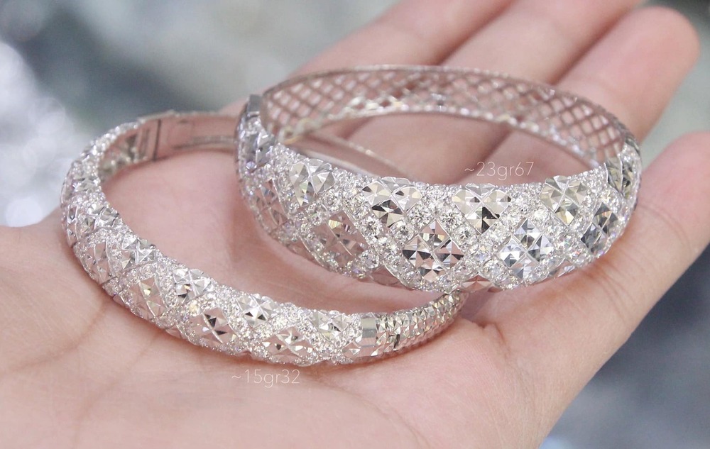 Vàng bạc hay trang sức tại Ngọc Dung Jewelry luôn tinh tế