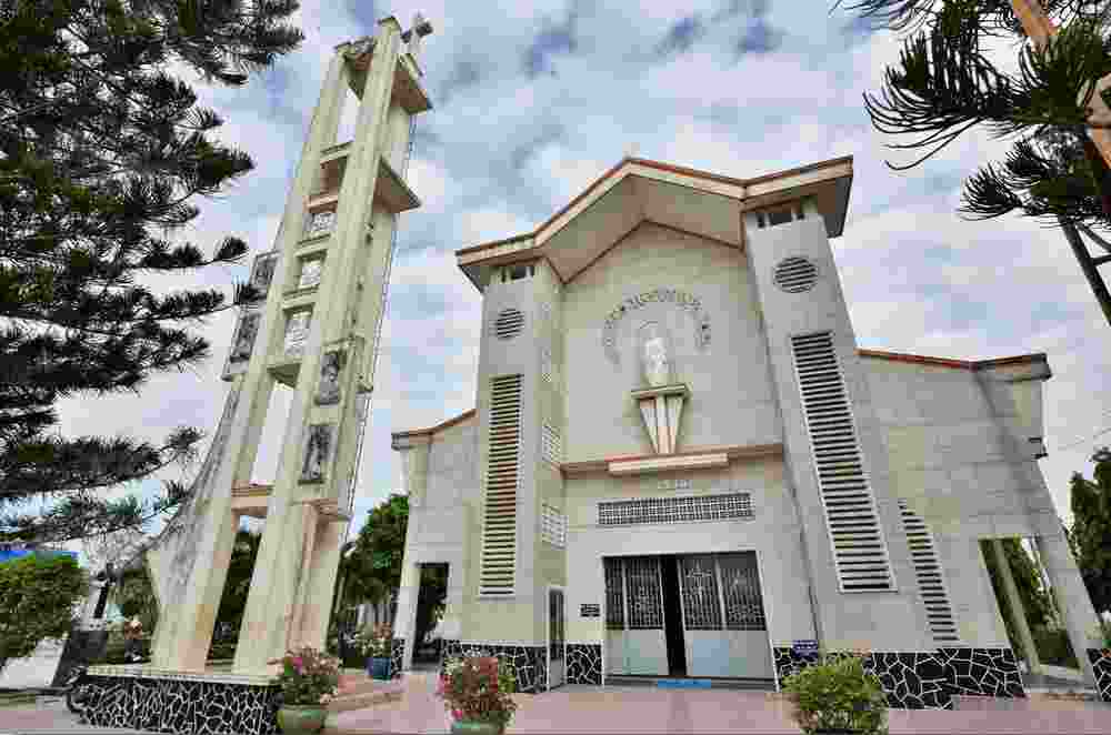Nhà thờ giáo xứ Bình Long thuộc tỉnh Tây Ninh
