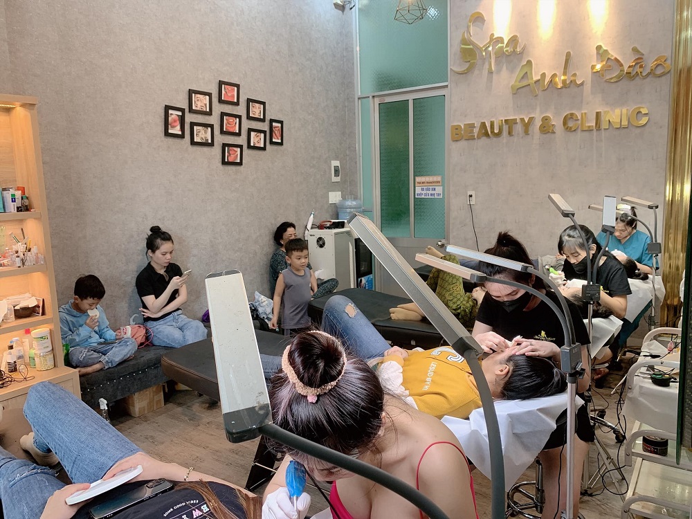 Anh Đào Beauty Center làm mày môi an toàn