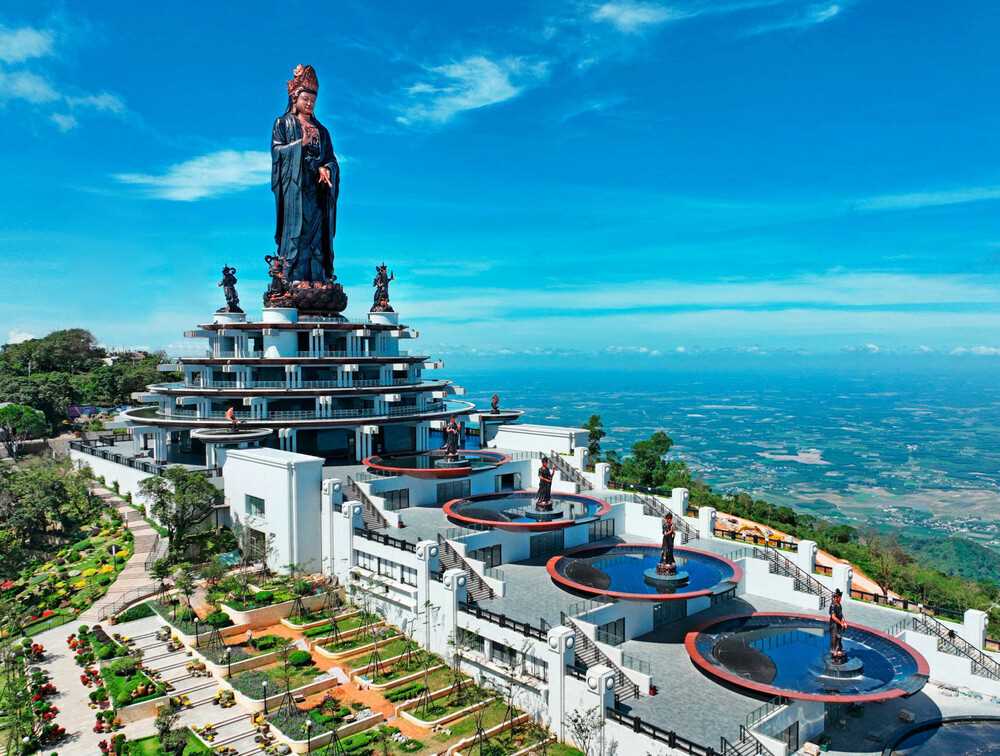 Núi Bà Đen - Địa điểm linh thiêng nhất Nam Bộ