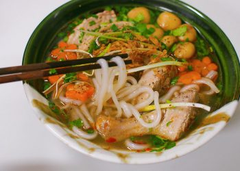 Bánh canh Năm Dung đồ ăn sáng chất lượng