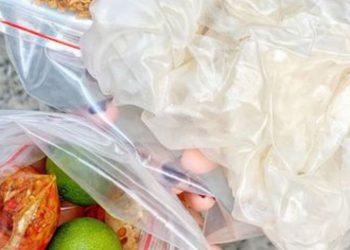 Bánh tráng sa tế muối nhuyễn được nhiều người yêu thích